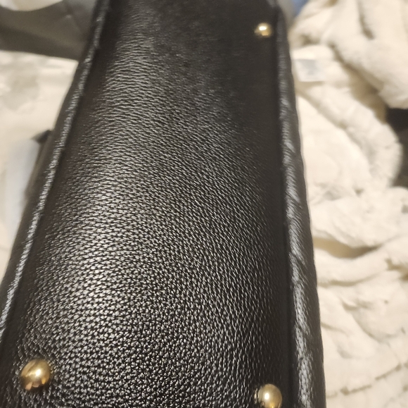 Elegant Black Quilted Chain Bag - Picture 6 of 6